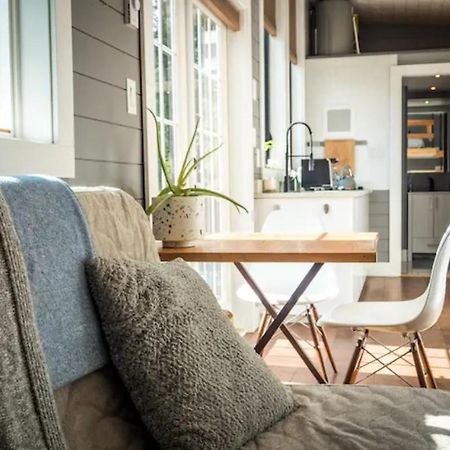 Golden Tiny Homes Exterior photo